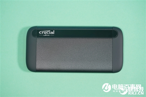 速度达1GB/s!英睿达X8移动SSD 2TB图赏:4寸手机大小