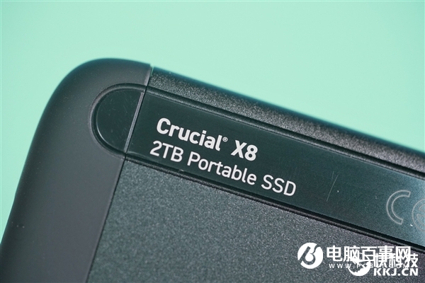 速度达1GB/s！英睿达X8移动SSD 2TB图赏：4寸手机大小
