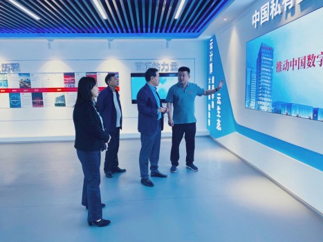 安徽省经济和信息化厅厅长牛弩韬一行调研华云数据 肯定华云数据在皖发展成果-站长资讯网