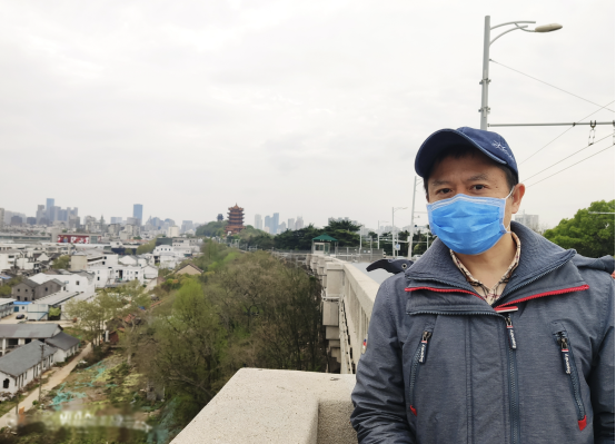 从战地记者到好看视频特约评论员，他用短视频解读世界的真相