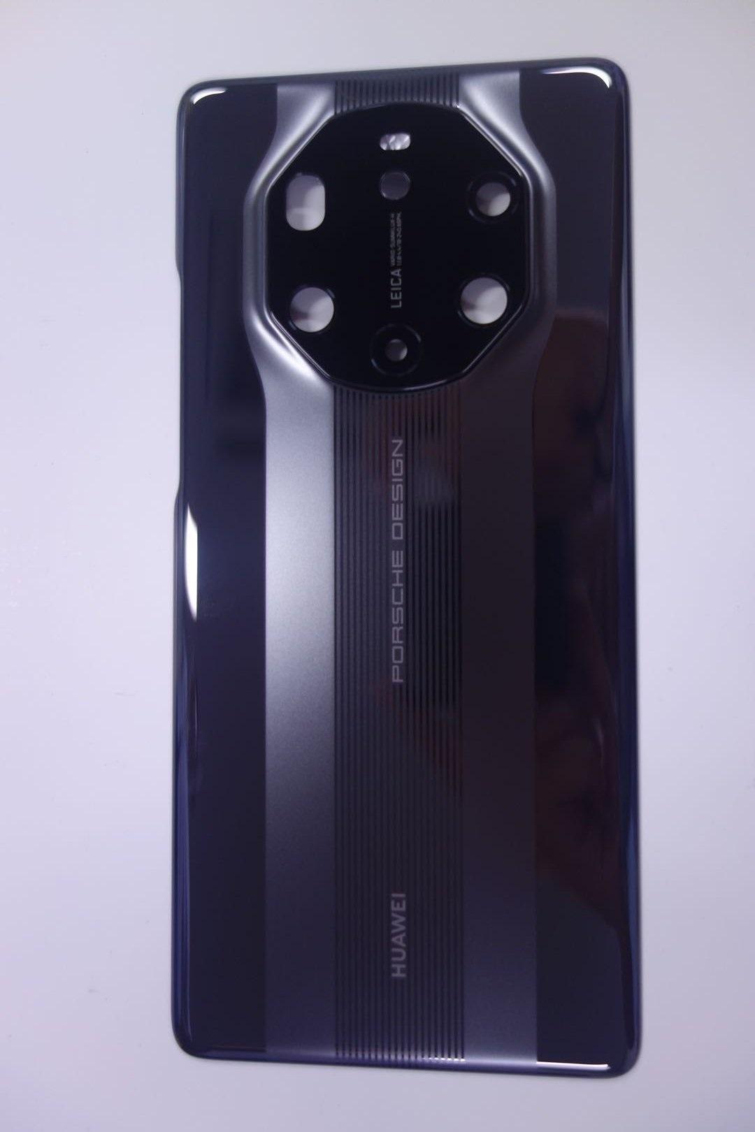 曝华为 Mate 40 RS 保时捷设计售价约 15693 元，“宫灯八角窗”相机模组很有辨识度
