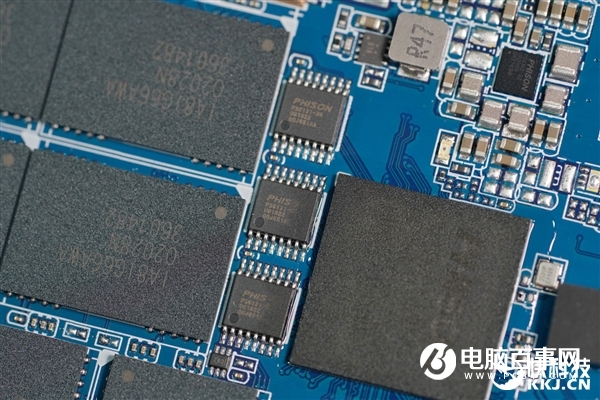 19999元!影驰16TB企业级SSD拆解图赏 16颗存储芯片太壮观