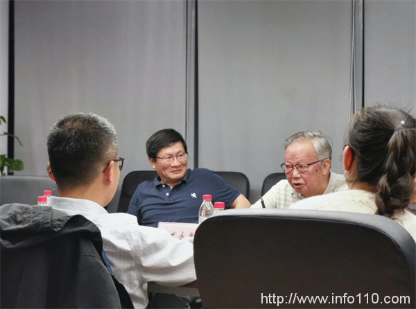 中国3G之父李世鹤莅临云轴科技，产品化私有云获认可