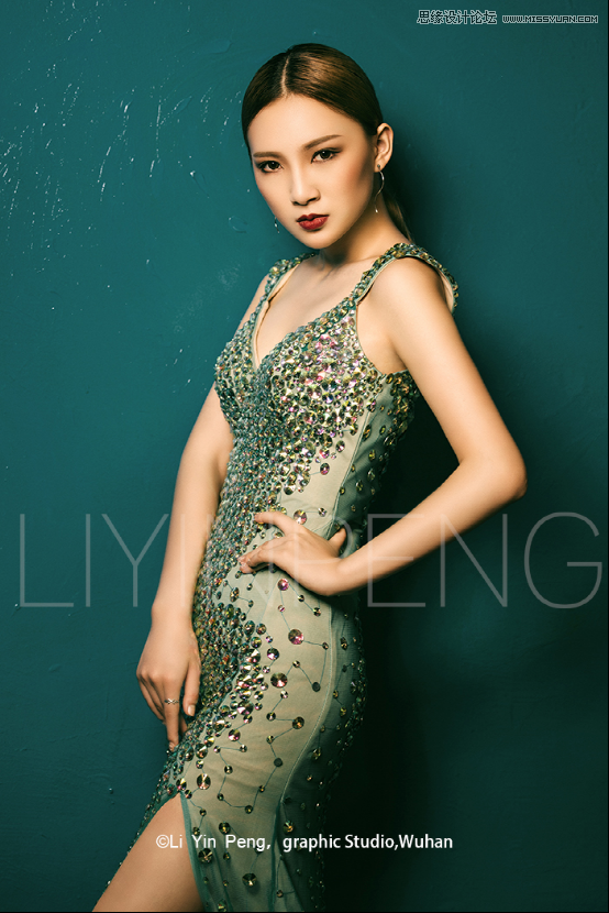 PS调出室内人像照片唯美的时尚大片效果