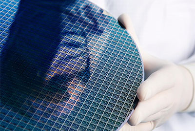 国内首创，京仪装备研发出高速集成电路制造晶圆倒片机，可用于 14nm 制造