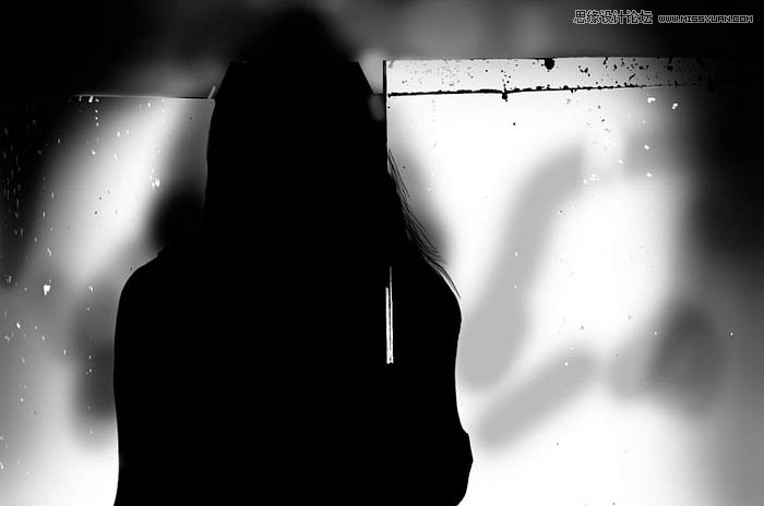 用ps给欧美打伞的人像照片添加夜景效果