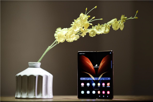 三星Galaxy Z Fold2 5G折叠屏手机 让移动办公事半功倍