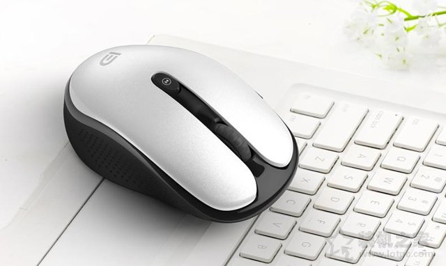 无线鼠标怎么用?台式机和笔记本使用无线鼠标的连接方法