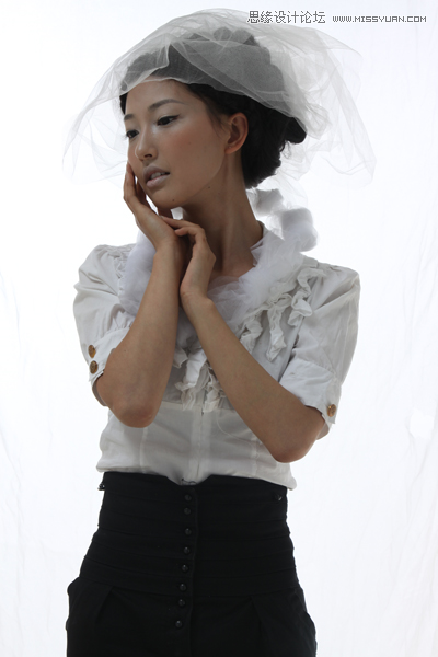 用PS给偏暗色人像照片添加甜美逆光效果