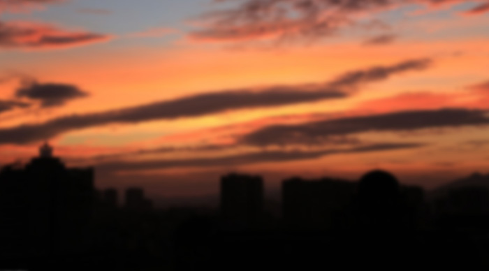 PS给草地女孩添加夕阳光效效果