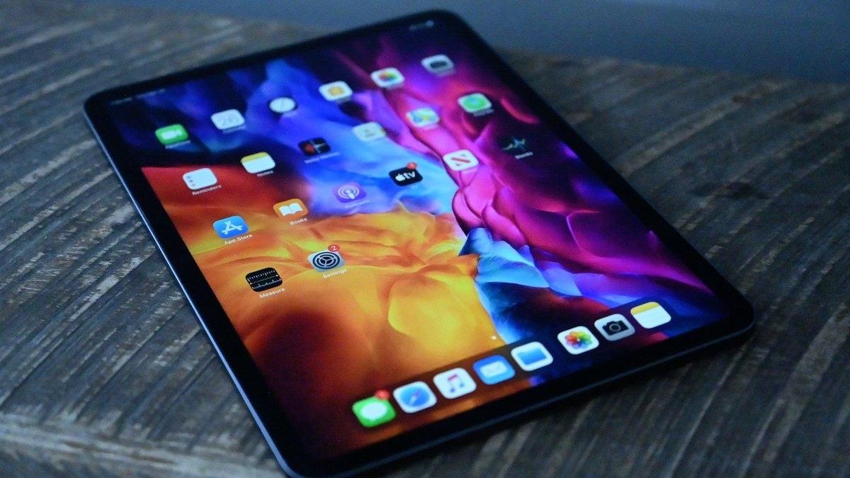 彭博社记者 Mark Gurman：苹果 2021 款 iPad Pro A14X 处理器性能比肩 M1