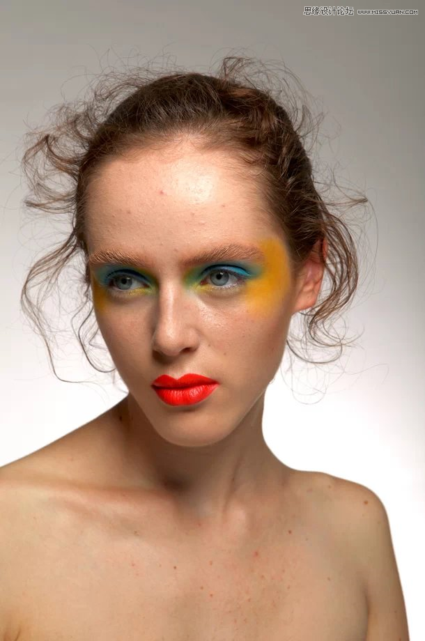 PS调出人物肖像时尚大片封面效果