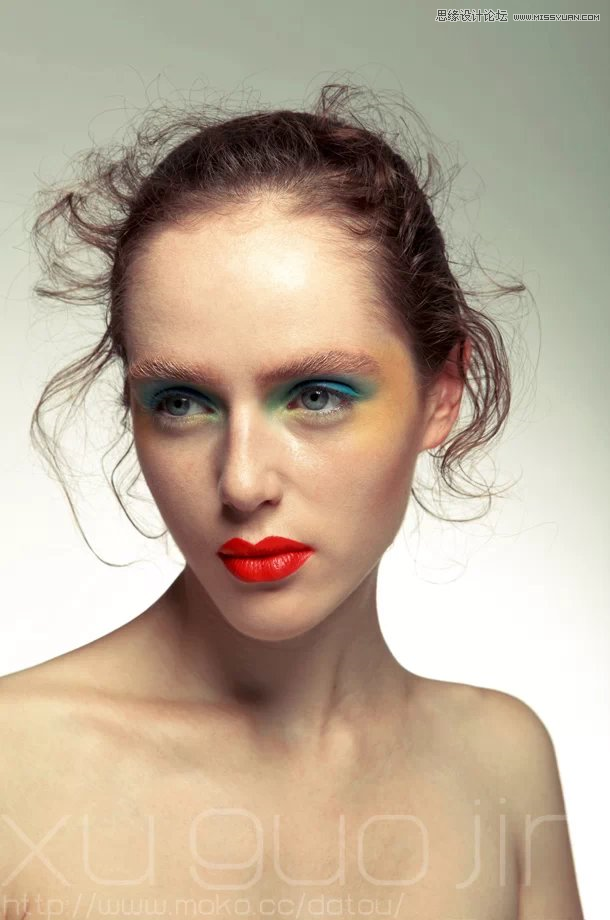 PS调出人物肖像时尚大片封面效果