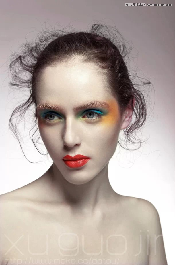 PS调出人物肖像时尚大片封面效果