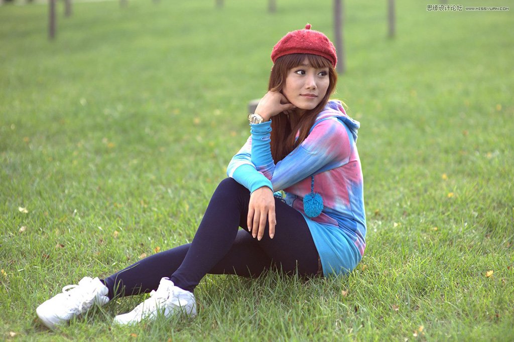 ps调出草地清纯女孩蓝色艺术效果