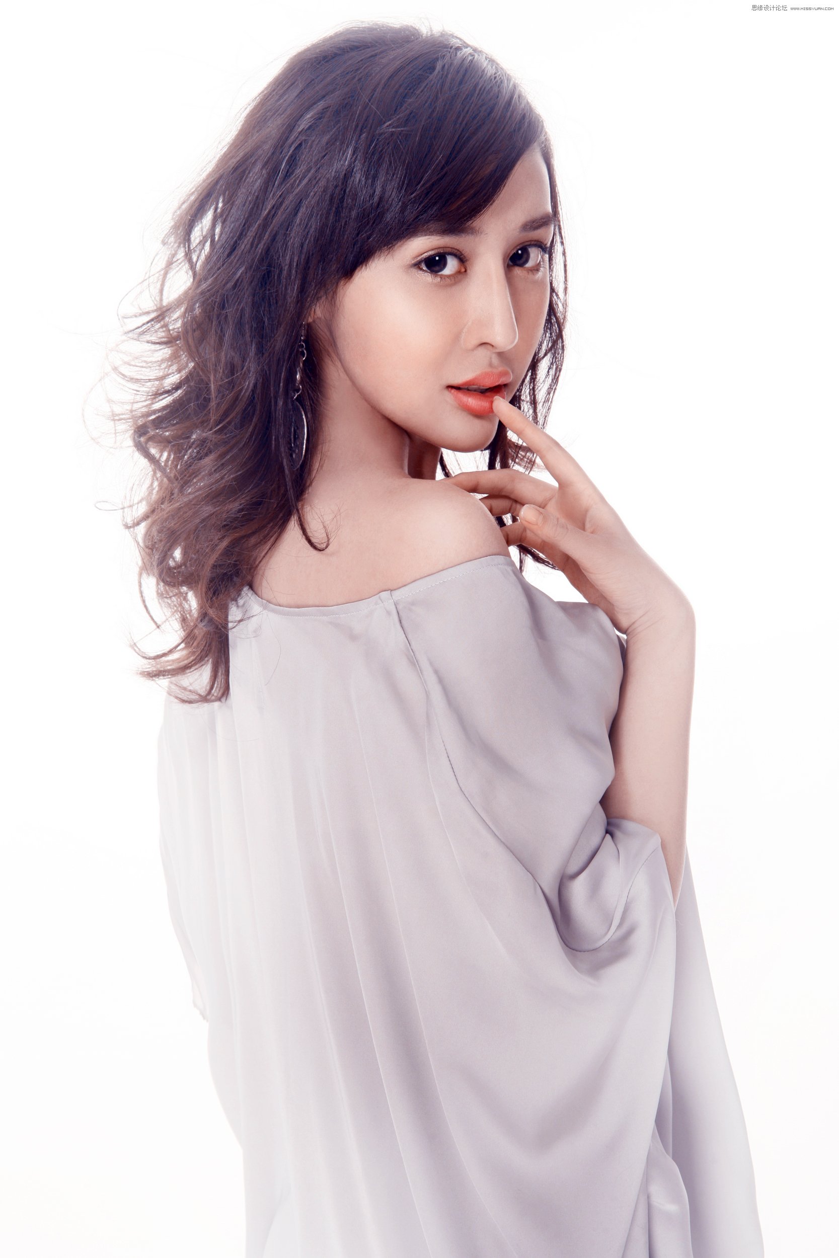 用调出人像模特自然质感的肤色效果