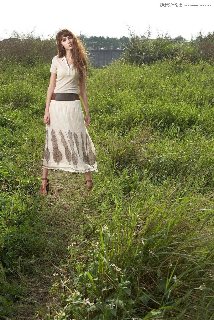 ps给外景欧美人像添加夕阳美景效果