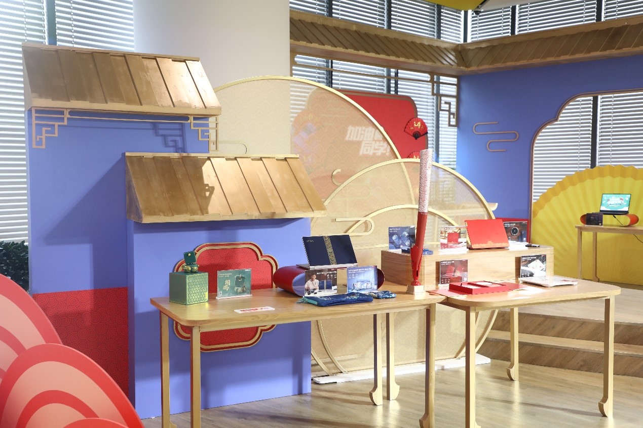 联想应用中心上线精选3000+素养大师课，持续深耕K12市场