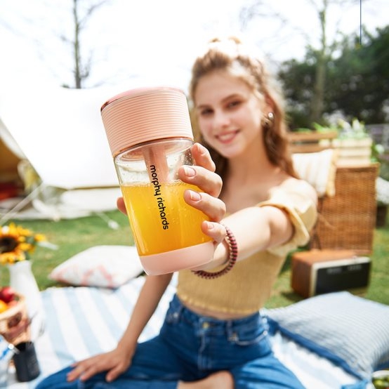 摩飞榨汁杯又升级了！这次是榨汁、打气二合一的气泡果汁杯