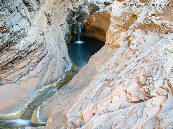 PS给外景岩石照片增加质感色调