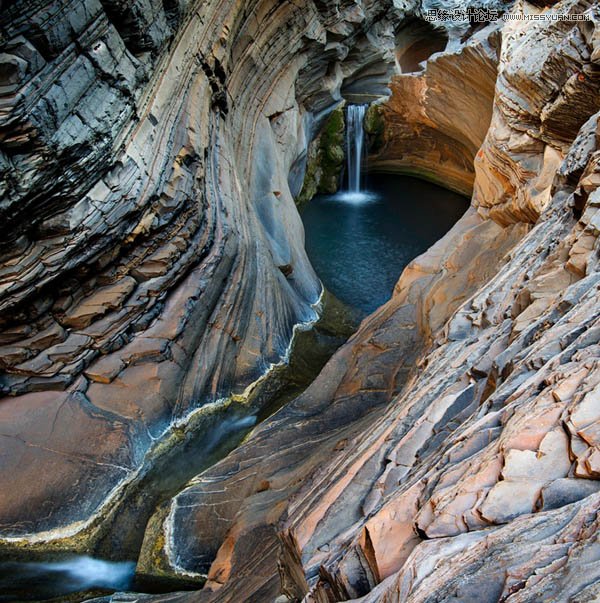 PS给外景岩石照片增加质感色调