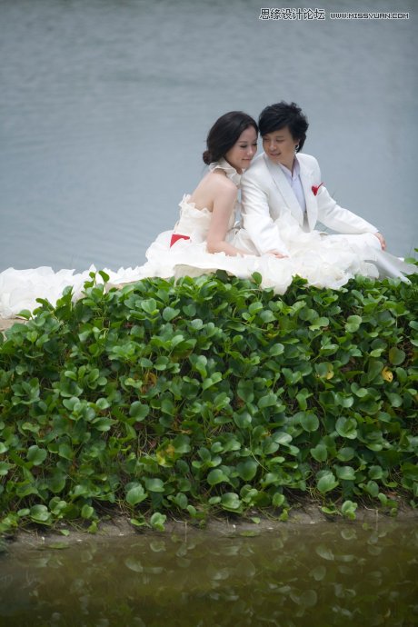 PS调出湖边婚纱照片冷色效果