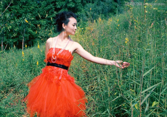 PS纠正严重偏蓝色美女风景照