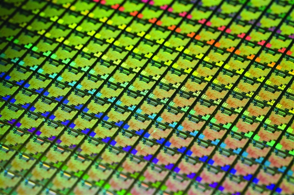 华虹半导体宣布量产90nm BCD工艺:性能高、核心面积小