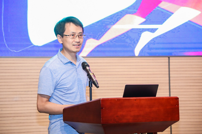 腾讯教育副总裁王涛:以技术给教育提供温度和力量