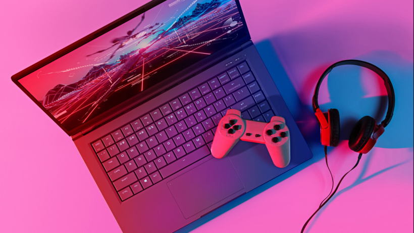 英特尔推出公版 NUC X15 游戏本:i7-11800H、RTX 3070、240 Hz 屏、HDMI 2.1