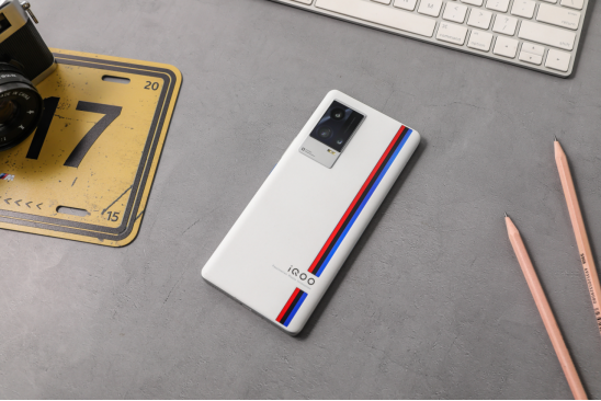 连指纹解锁都做得这么好，iQOO 8 Pro不愧是超级旗舰