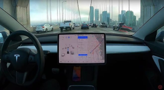 通过考试才能使用“自动驾驶”!特斯拉推出安全评分系统