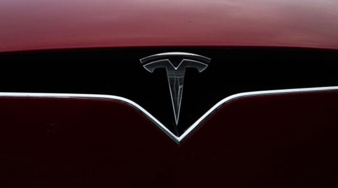 特斯拉指控 Rivian 挖墙脚及盗取敏感电池技术