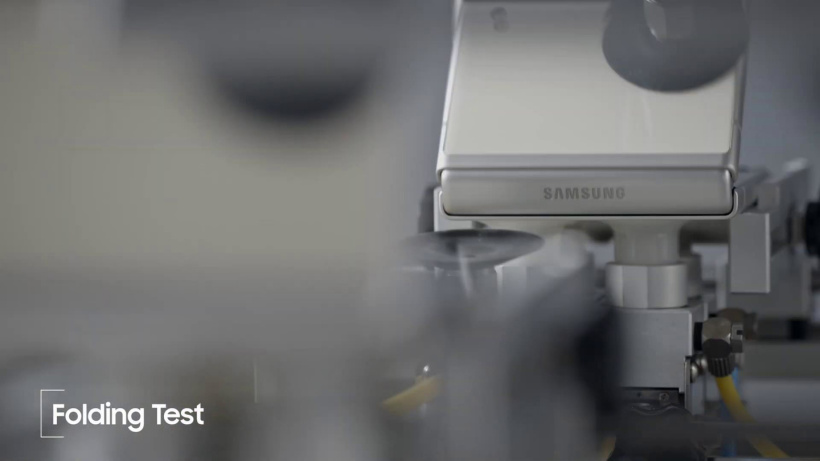 网传 Z Flip3 5G 手机屏幕碎裂,三星发测试视频自证质量
