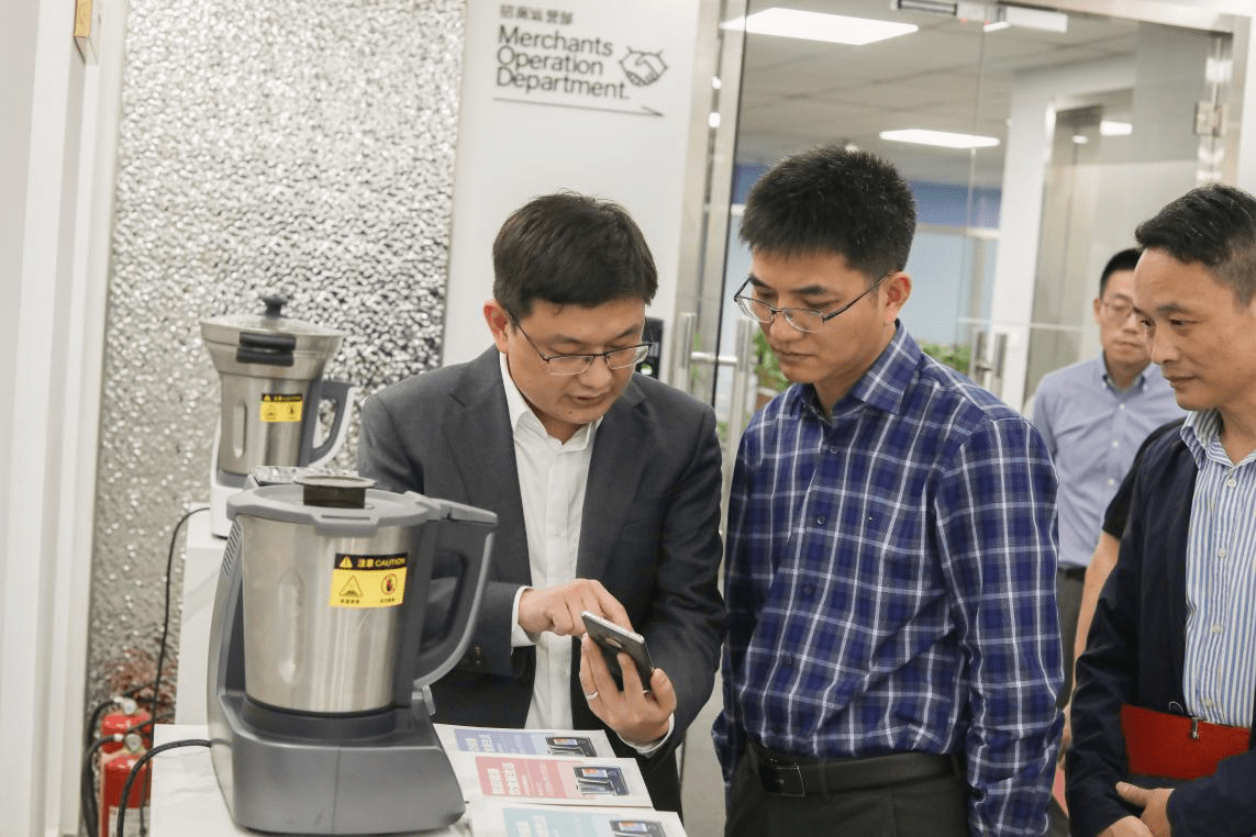 烹饪数字化走进未来社区|滨江区副区长陈健率队莅临田螺云厨考察指导