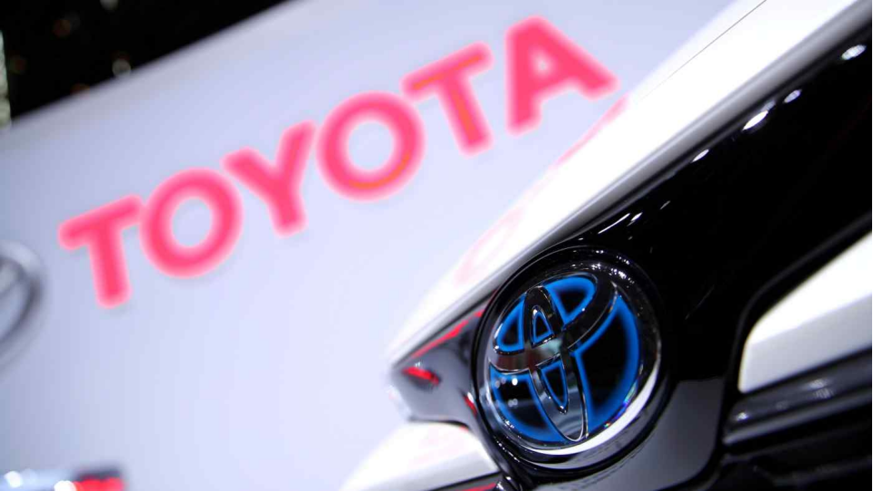 半导体短缺加电力紧缩，丰田将再减产 15 万台汽车