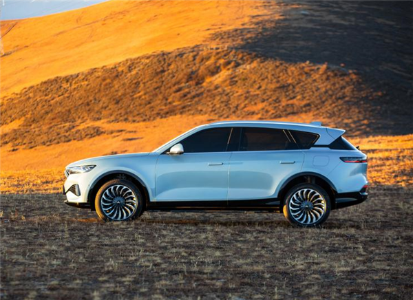 岚图第二款车型广州车展亮相!或定位MPV 增程/纯电都有