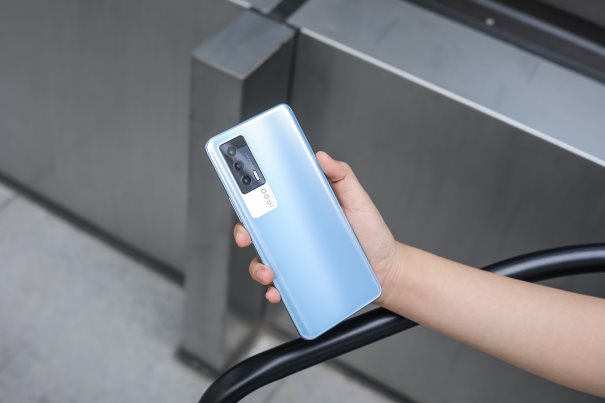 双十一最高直降300元!iQOO Neo5成2.5k价位段的不二之选