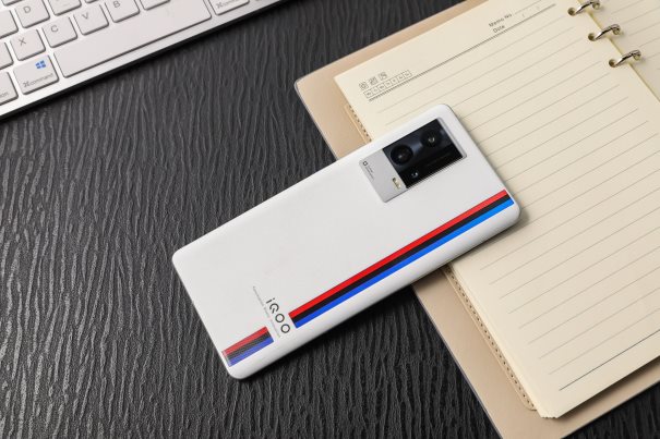 到手最高省300!双11期间买这两款iQOO旗舰才是真的香