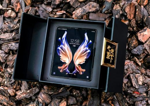 顶奢不止外观 双十二不可错过的甄礼——心系天下三星W22 5G