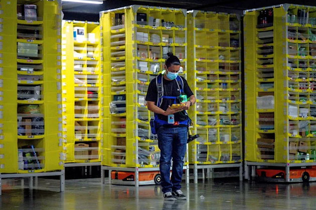 亚马逊暂停恢复仓储中心禁令，可以在工作时保留个人手机