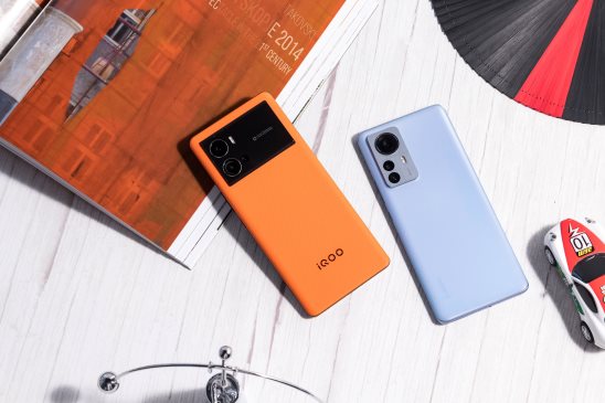 辞旧迎新,新年该换怎样的手机?推荐iQOO小米这两款旗舰