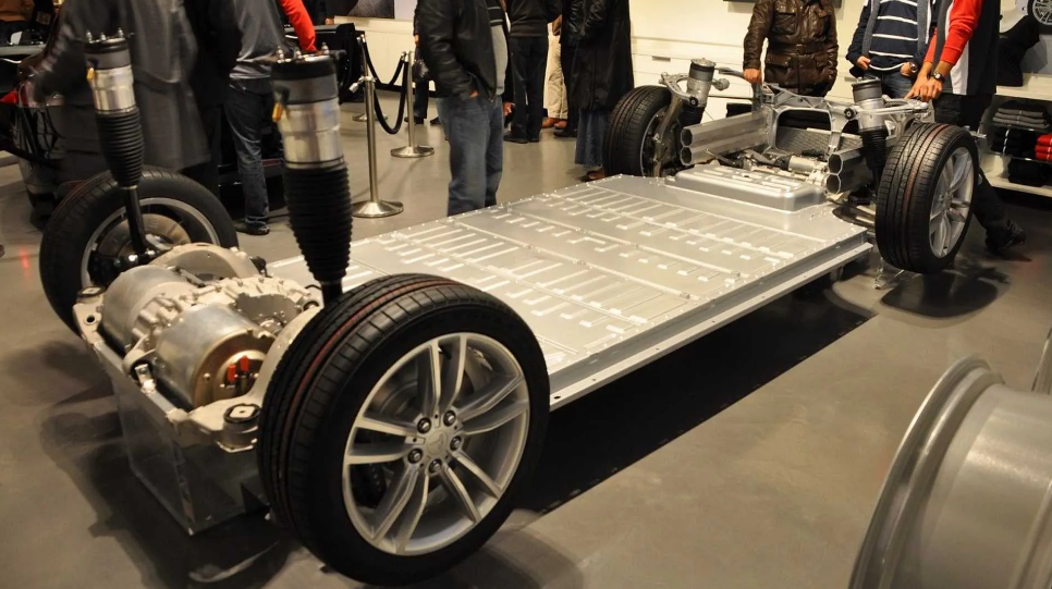 特斯拉《用户手册》更新：Model Y 将升级结构性电池组