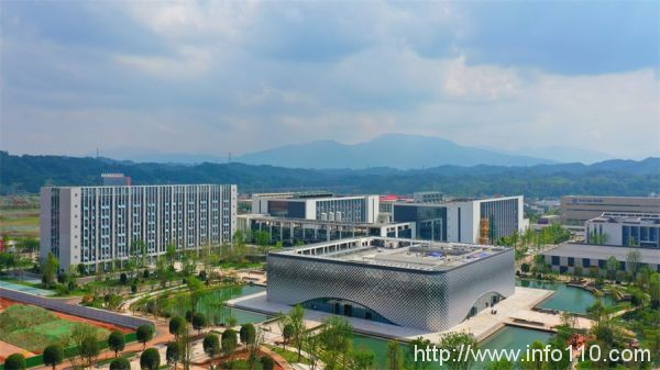 雅安经开区深挖数据潜能赋能经济发展