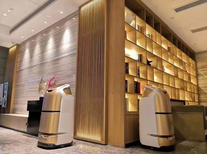 解放服务人力，酒店机器人好处在哪？