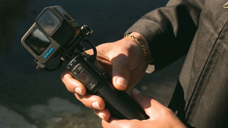 GoPro 推出全新手柄配件 Volta：内置大容量电池，续航猛增 3 倍