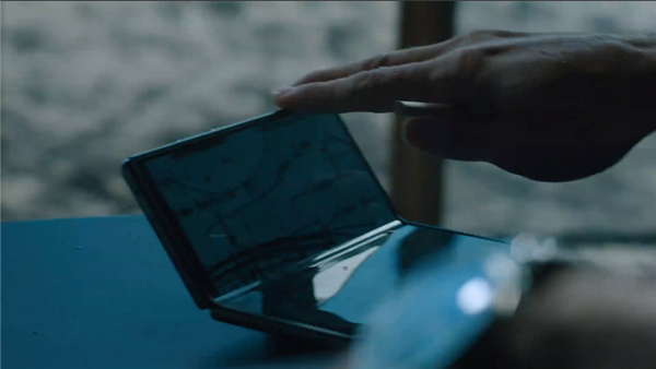 多角度悬停定了！vivo X Fold正式亮相：开启折叠屏2.0时代