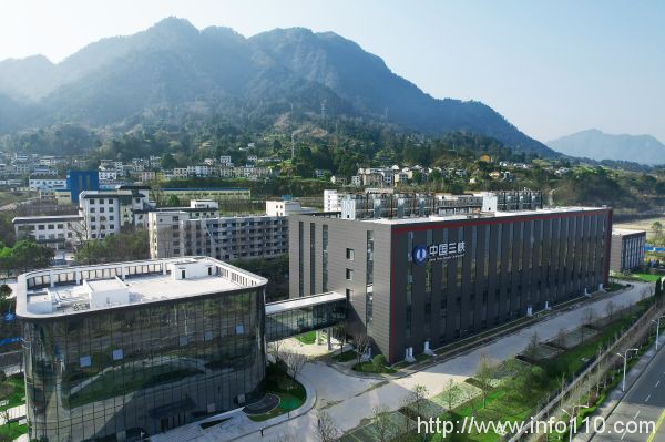 高峡出平湖 全栈助零碳——三峡东岳庙数据中心这样建