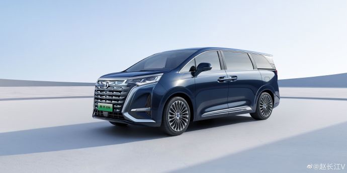DM、EV 双动力模式，比亚迪旗下腾势首款高端 MPV 正式定名“D9”
