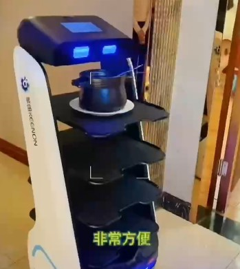 擎朗机器人助力酒店行业，应对疫情影响